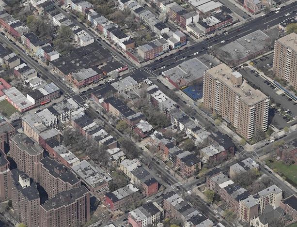clinton hill: Washington Avenue and Myrtle Avenue